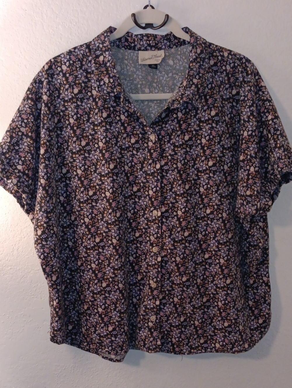 Universal Thread Navy Floral Short-Sleeve Button-Up Shirt with Pink Accents